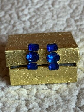 Vintage Blue Rhinestone Screw Back Earrings Gold Tone